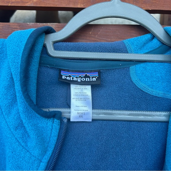 Men’s Patagonia Sweater - Picture 4 of 6